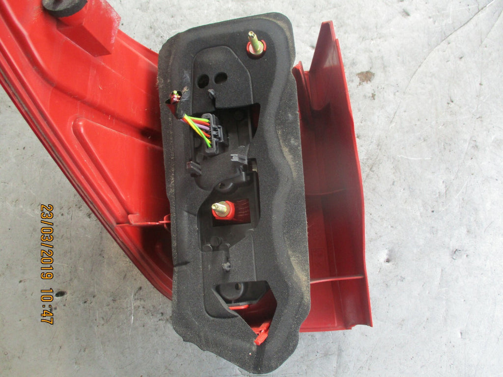 PEUGEOT 1007 2005 OSR DRIVER SIDE REAR LIGHT TAIL LIGHT
