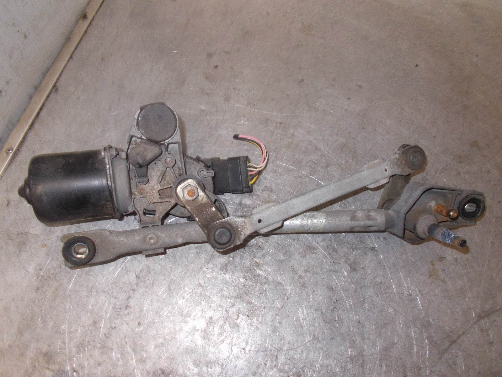 TOYOTA AYGO AB10 2007 MK1 FRONT WIPER MOTOR & LINKAGE