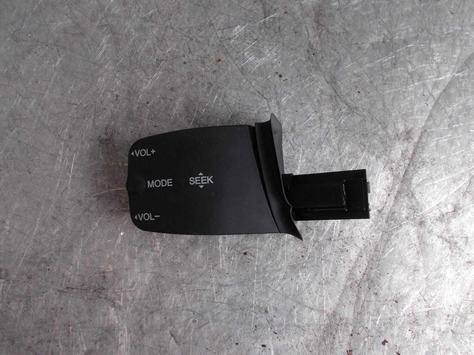 2004 FORD FOCUS C-MAX RADIO CONTROL SWITCH 758586