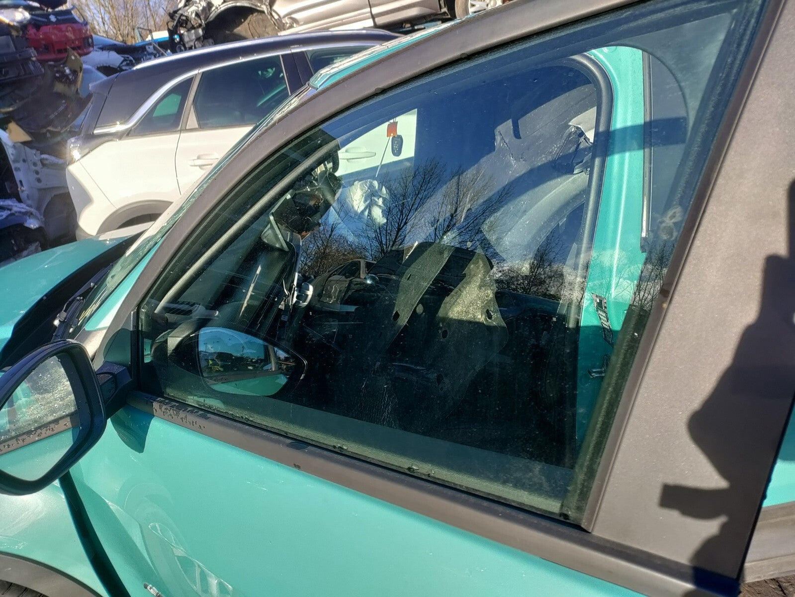 2024 JEEP AVENGER NSF PASSENGER SIDE FRONT WINDOW GLASS