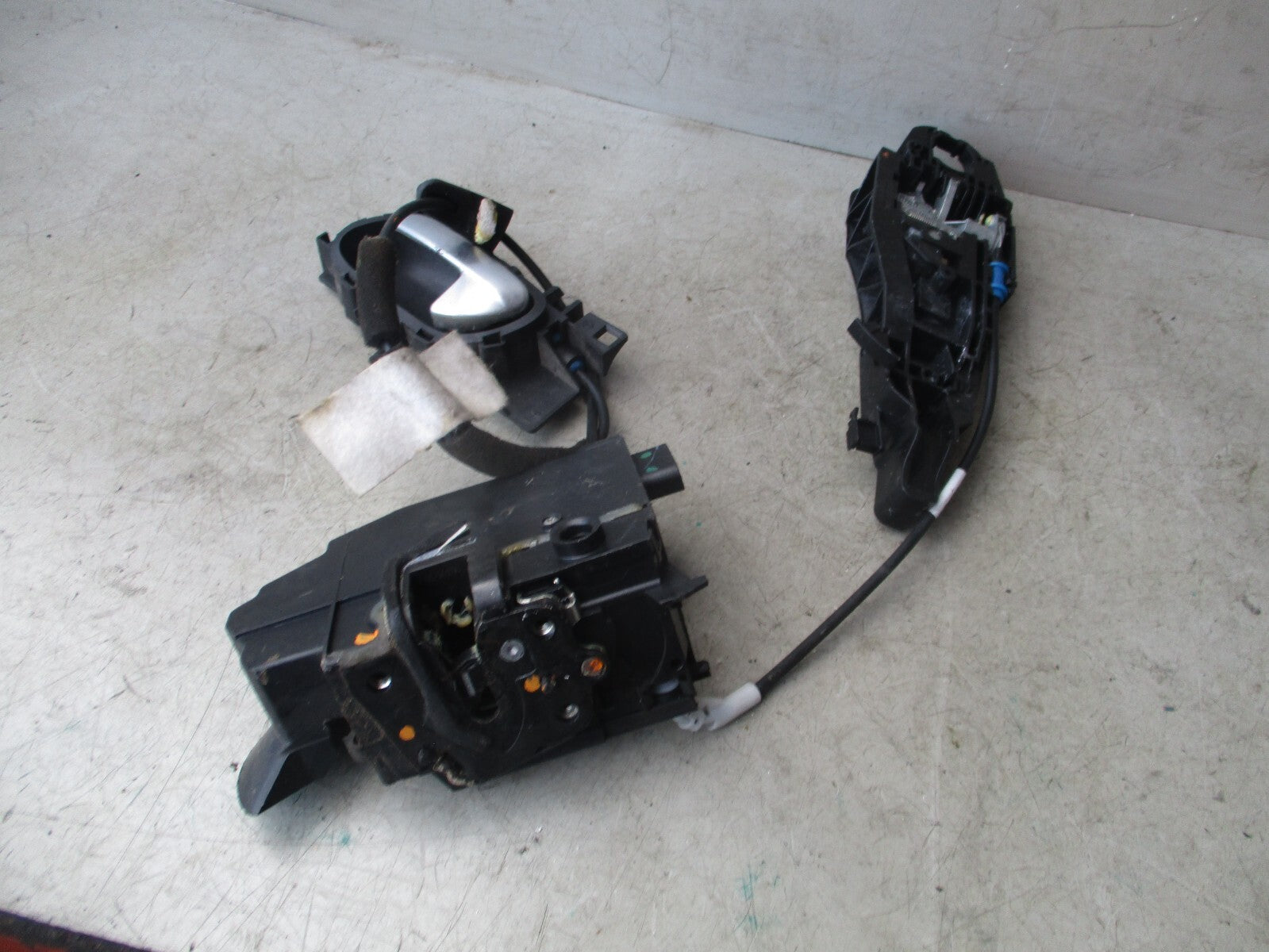 2019 CITROEN C4 SPACETOURER NS PASSENGER FRONT DOOR LOCK MECHANISM 9810310580