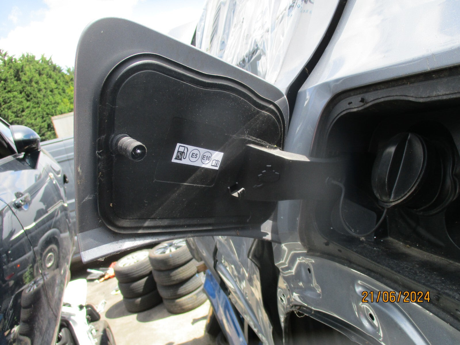 VAUXHALL MOKKA B MK2 2022 FUEL FILLER FLAP QUARTZ GREY KCA