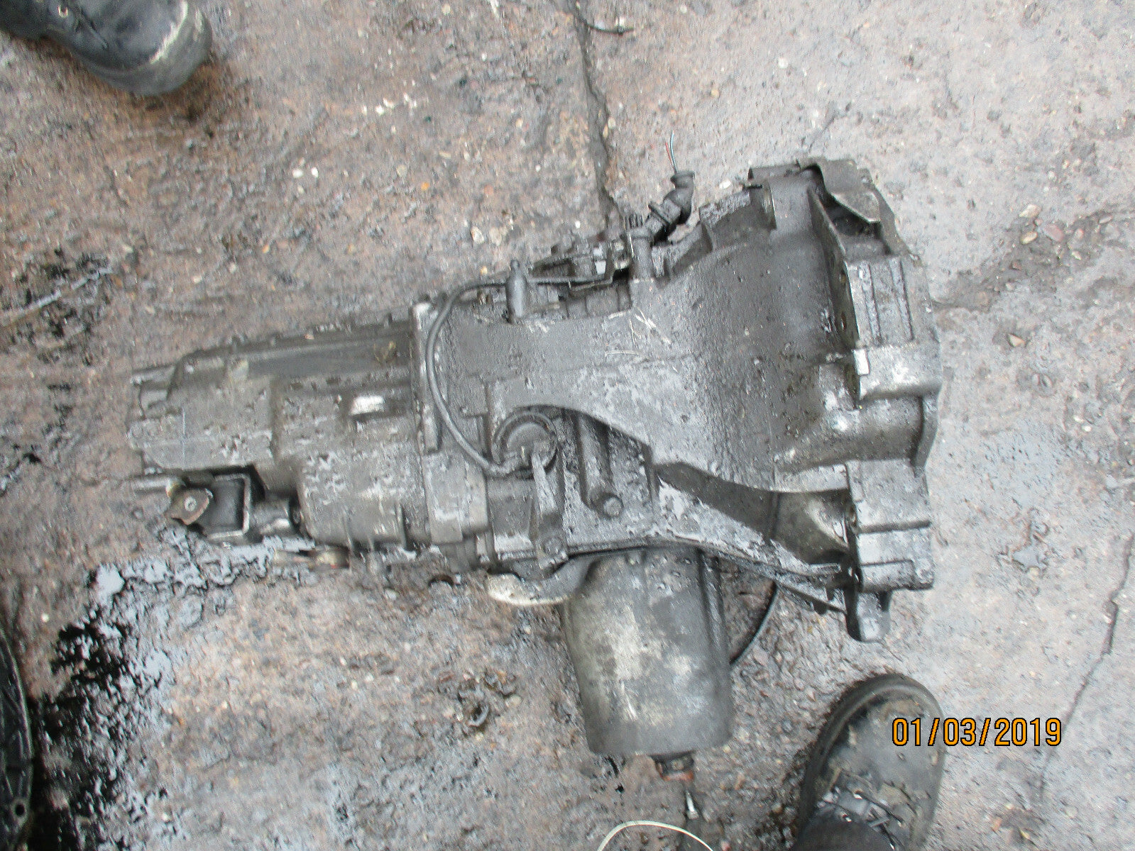 AUDI A4 B7 2006 2.0 TDI 6 SPEED MANUAL GEARBOX LAU