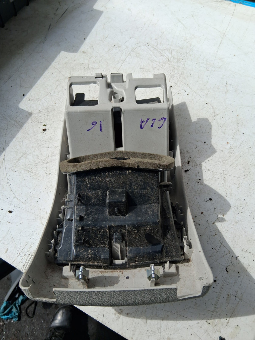MERCEDES BENZ CLA 2016 C117 REAR CENTRE CONSOLE TRIM CREAM