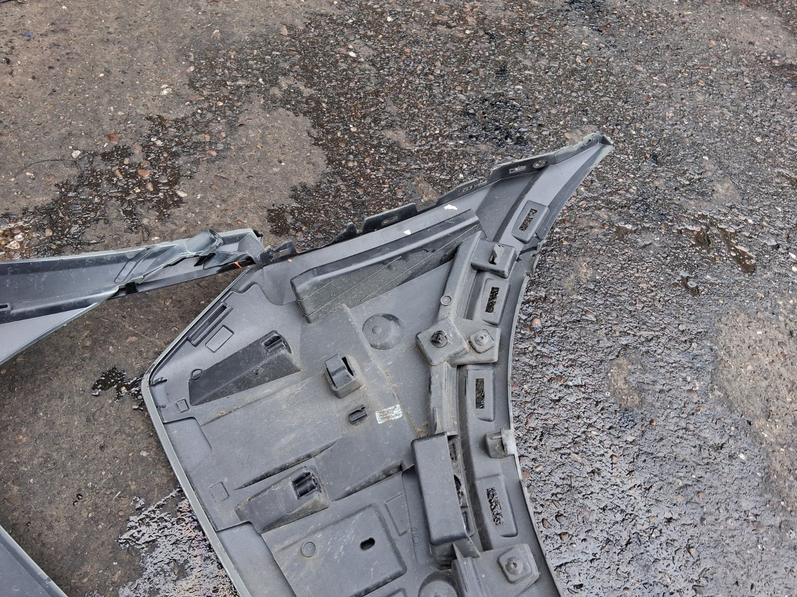 2024 DS AUTOMOBILES DS 7  OSF DRIVER SIDE FRONT BUMPER CORNER 9841686880