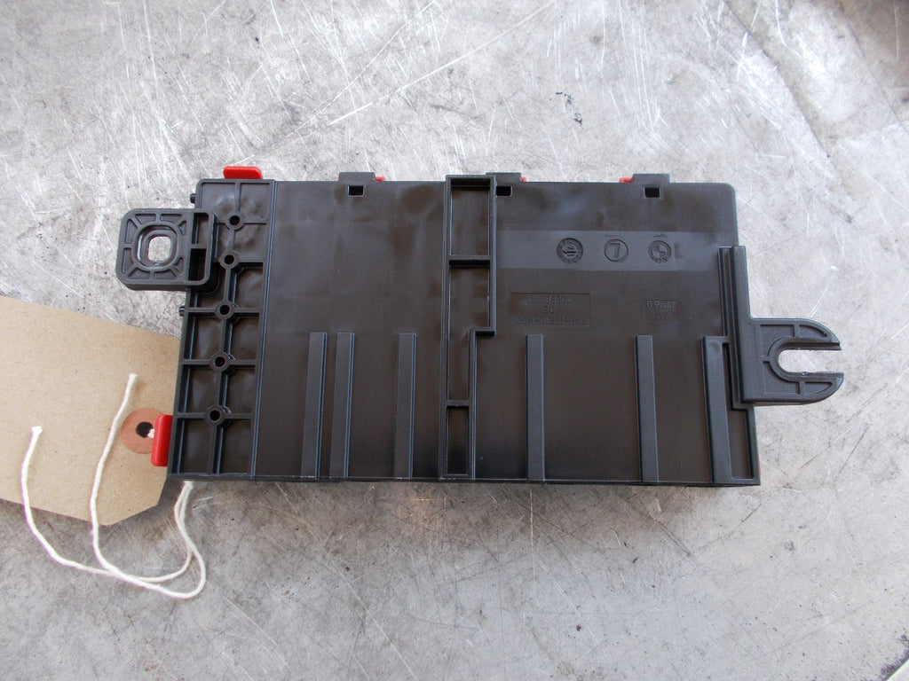 BMW 1 SERIES F20 F21 120i REAR BATTERY RELAY 922775205