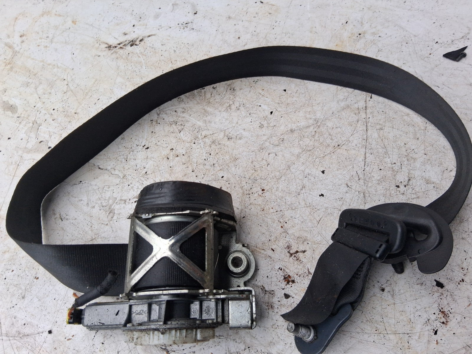 2012 CITROEN DS3 FRONT NSF PASSENGER SIDE FRONT LEFT SEAT BELT 34054704