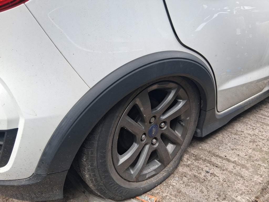 2018 FORD KA + PLUS HATCHBACK OSR DRIVER SIDE REAR WHEEL ARCH TRIM
