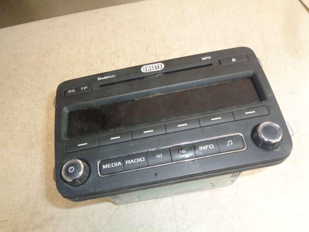 SKODA ROOMSTER 5J 2011 MK2 RADIO CD PLAYER STEREO HEAD UNIT 5J0035161C