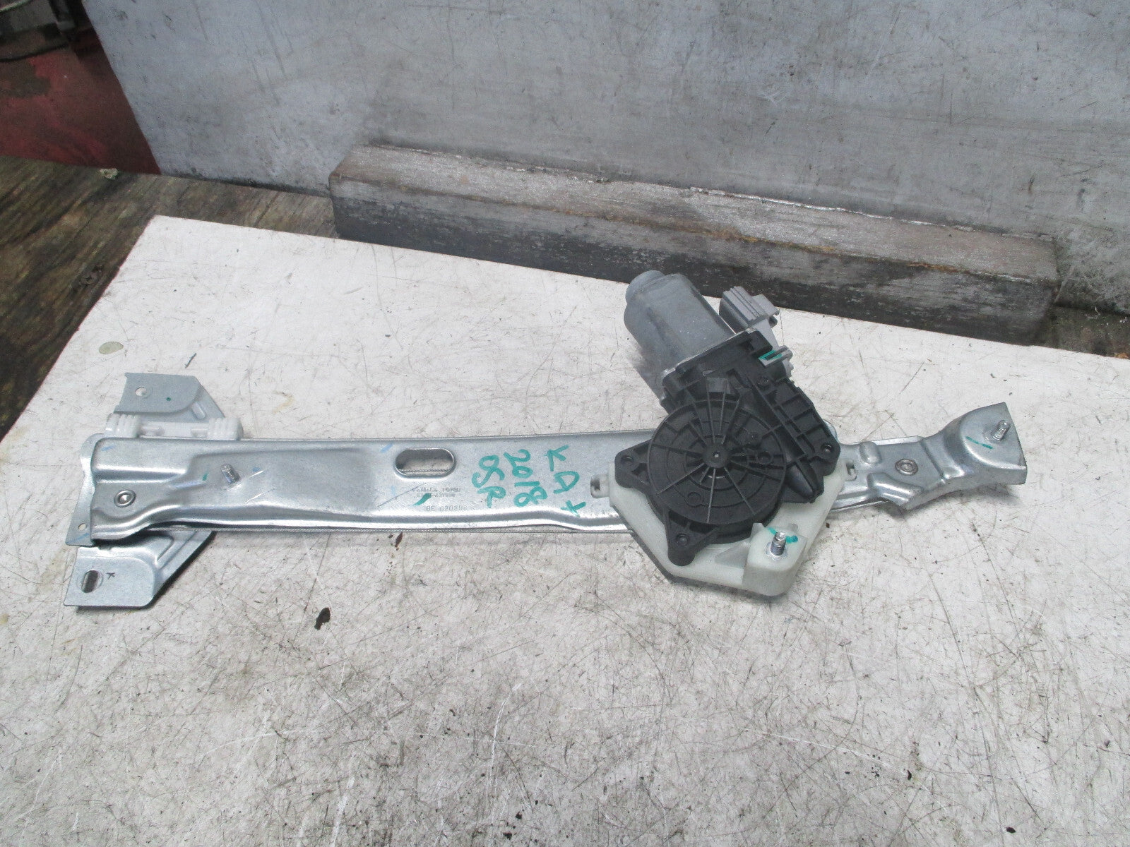 FORD KA +PLUS MK3 2018 OSR DRIVER SIDE REAR WINDOW MOTOR REGULATOR