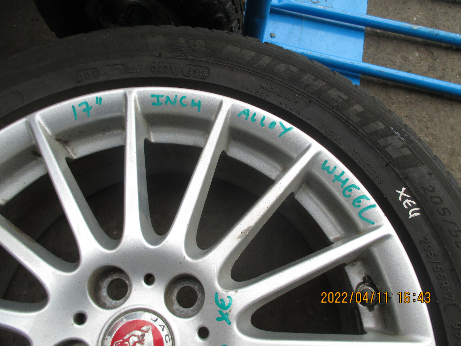 JAGUAR XE 2016 17 INCH SINGLE ALLOY WHEEL WITH TYRE 205/55R17 REF 2