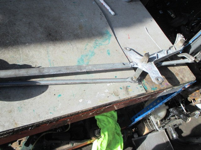 2011 MERCEDES-BENZ VITO W639 FRONT WIPER MOTOR & LINKAGE A6398200140