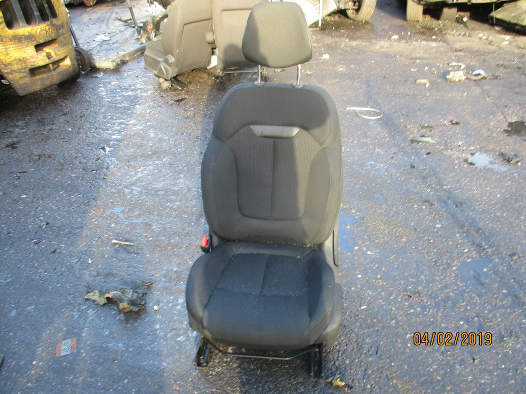 RENAULT KADJAR HA (MK1) NSF PASSENGER SIDE FRONT SEAT WITH AIRBAG