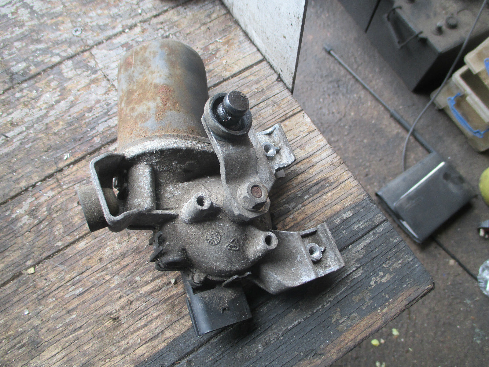 RANGE ROVER SPORT 2005 L320 FRONT WINDSCREEN GLASS WIPER ACTUATOR 23002924