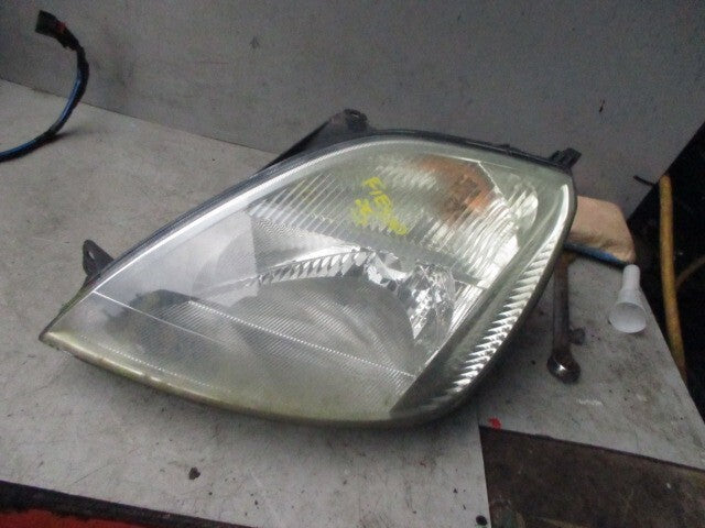 2005 FORD FIESTA NS PASSENGER SIDE HEADLIGHT 2S6X13W030BJ