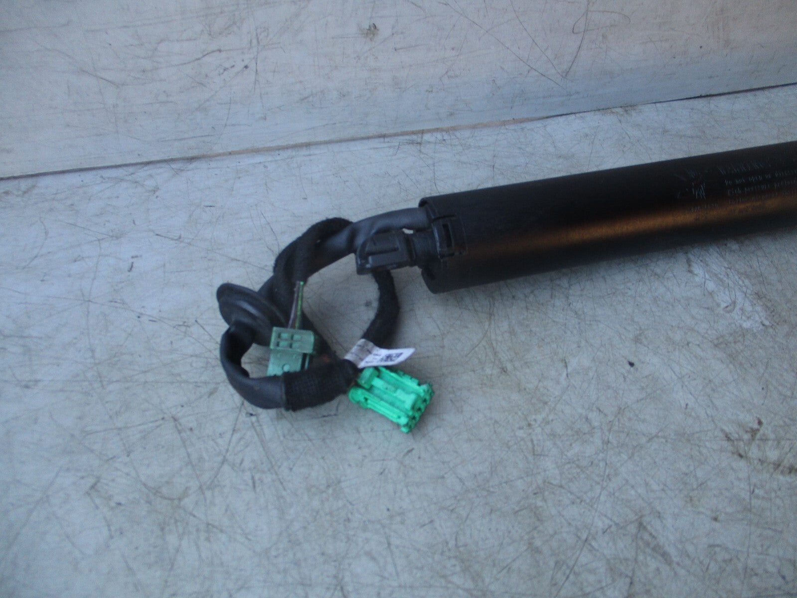 2020 CITROEN C5 AIRCROSS OSR DRIVER SIDE REAR TAILGATE STRUT 9817432080