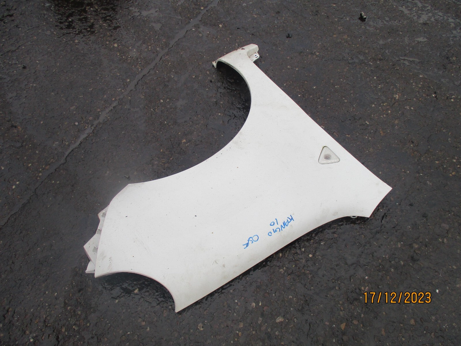 2010 RENAULT KANGOO MK2 OS DRIVER SIDE FRONT WING PANEL WHITE