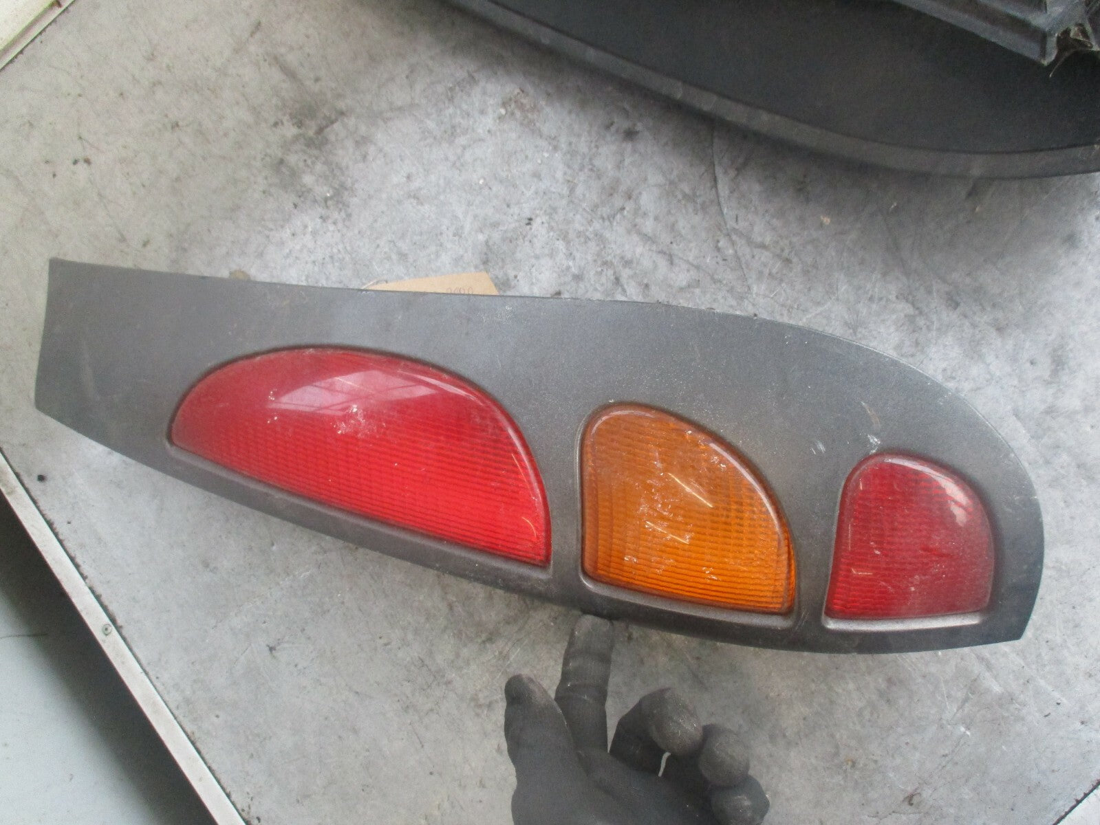 FIAT MAREA  ESTATE 2000 OSR DRIVER SIDE REAR BRAKE LIGHT ASSEMBLY