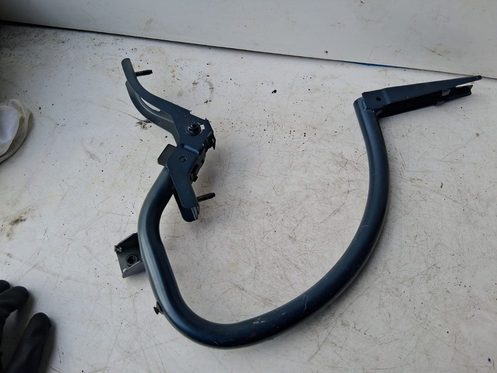 2021 MERCEDES A CLASS V177 SALOON OSR DRIVER SIDE REAR RIGHT BOOT TAILGATE HINGE