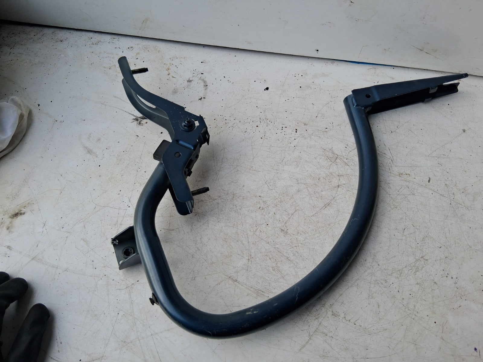 2021 MERCEDES A CLASS V177 SALOON OSR DRIVER SIDE REAR RIGHT BOOT TAILGATE HINGE