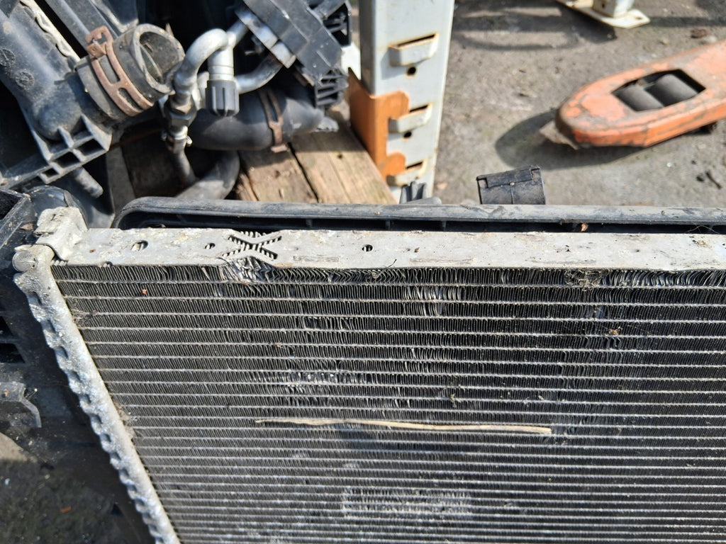 2013 RENAULT MASTER MK3 2.3 DIESEL RADIATOR RAD PACK 214815872R