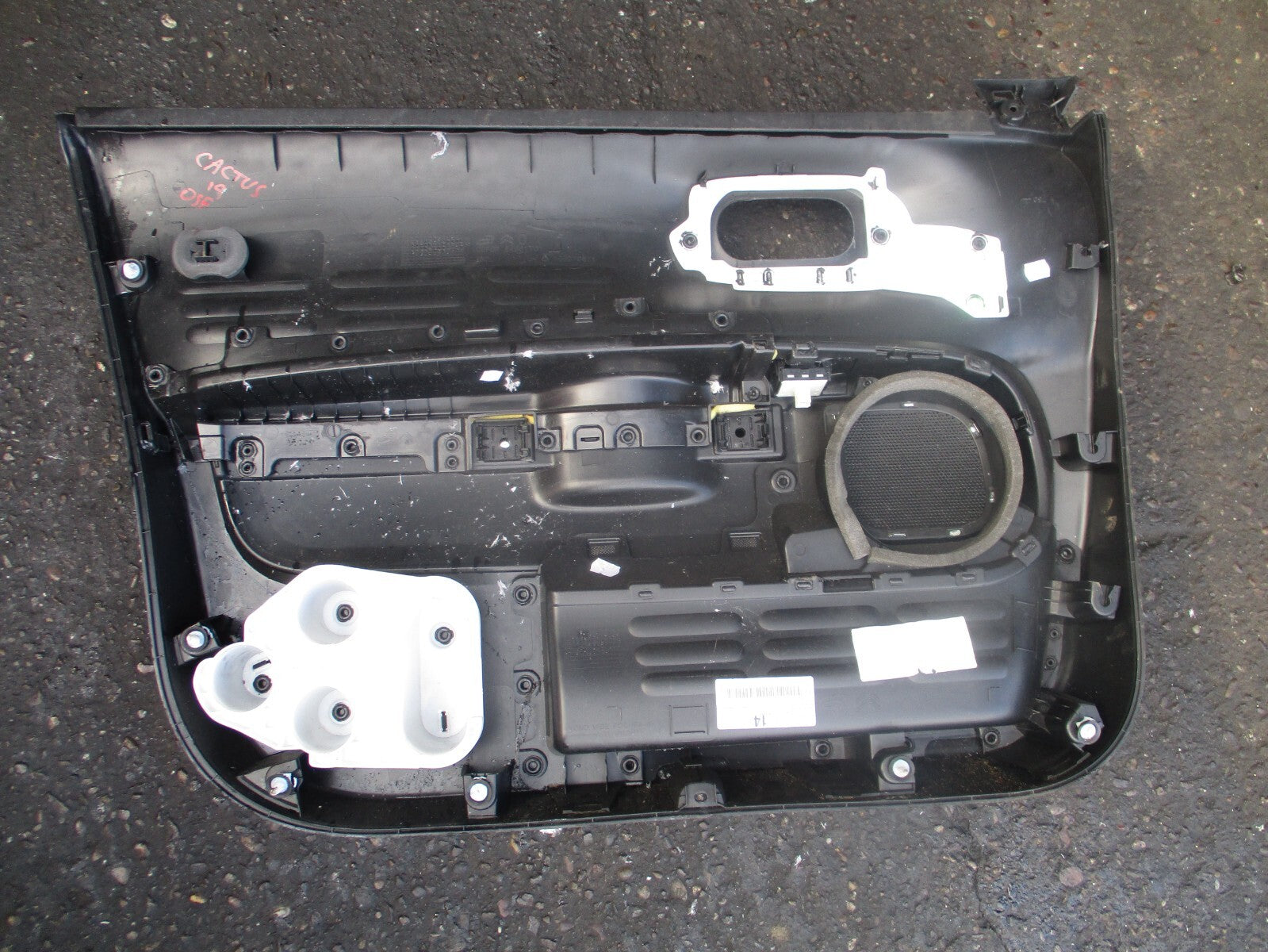 2019 CITROEN C4 CACTUS OSF DRIVER SIDE FRONT DOORCARD PANEL 94961T01