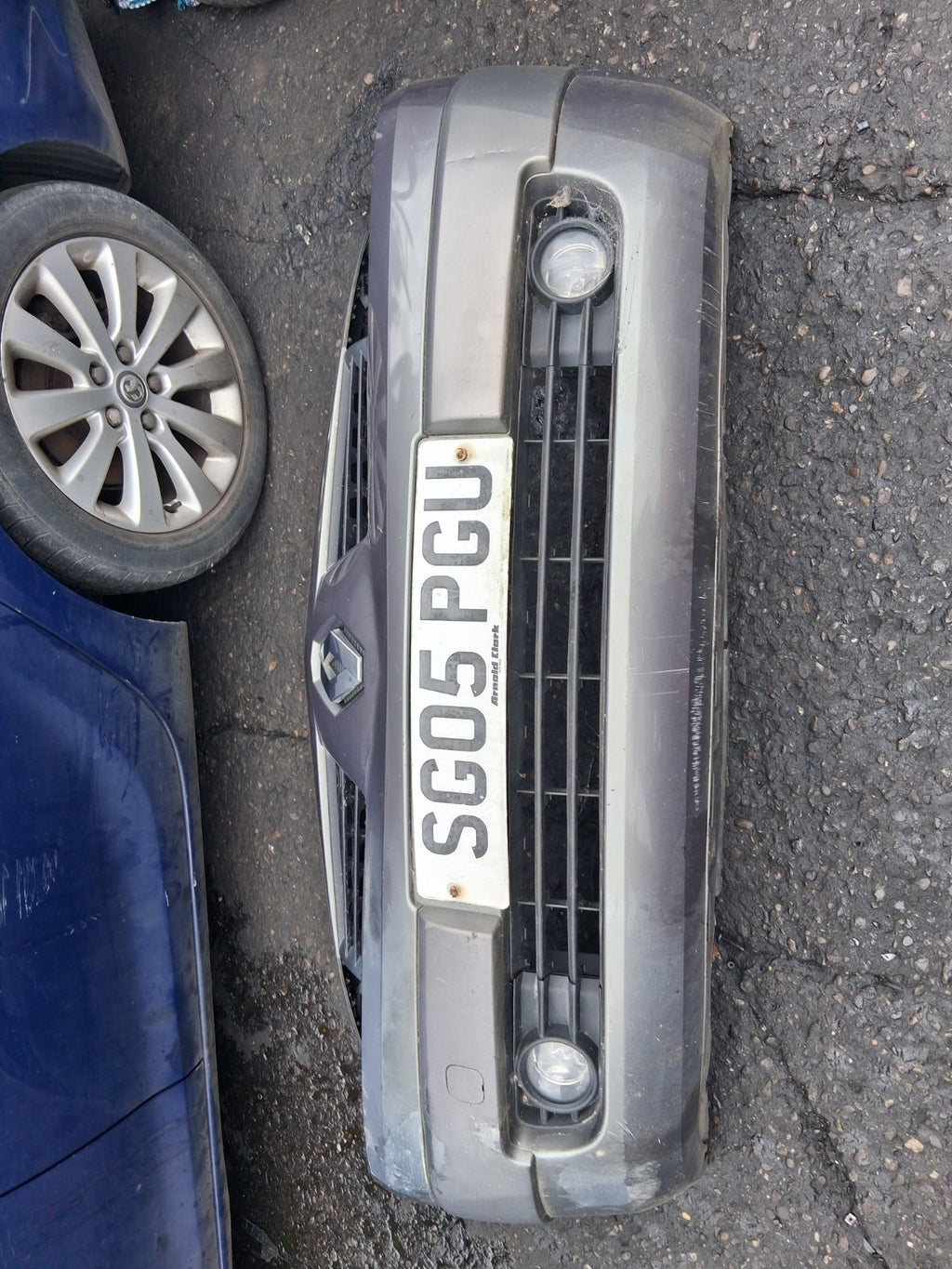 2005 RENAULT MEGANE MK2 FRONT COMPLETE BUMPER