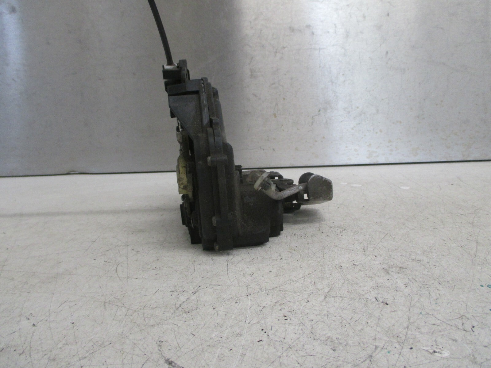 AUDI A6 C5 OSR DRIVER SIDE REAR LOCK MECH MECHANISM