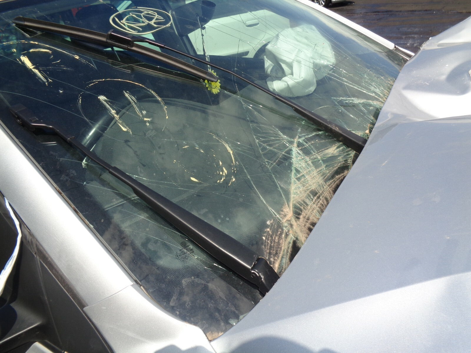 VOLKSWAGEN POLO MK5 6C 6R 5 DOOR WIND SCREEN WIPER PAIR
