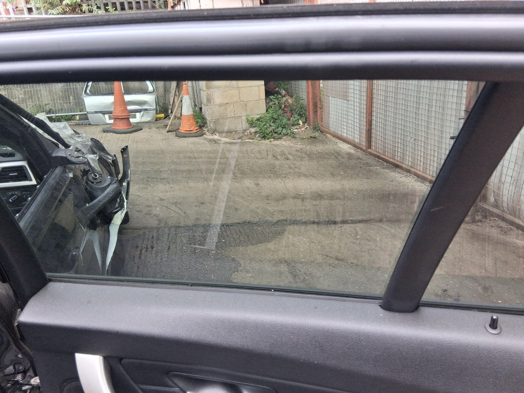 2015 BMW 3 SERIES F30 ESTATE OSR DRIVER SIDE REAR RIGHT WINDOW GLASS