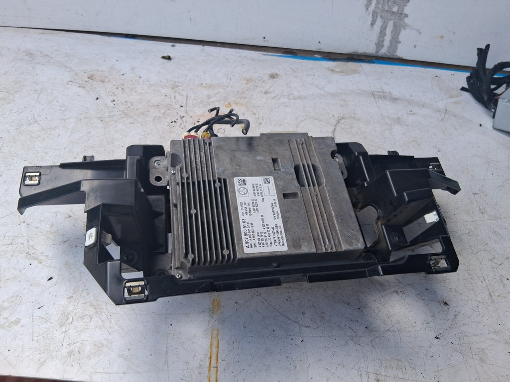 MERCEDES BENZ SPRINTER W907 2020 SAT NAV HEAD UNIT A9079009103