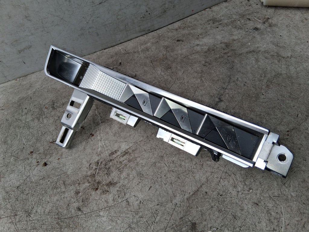 2024 DS AUTOMOBILES DS 7 OS DRIVER SIDE CENTER WINDOW SWITCH PANEL 98177781DX