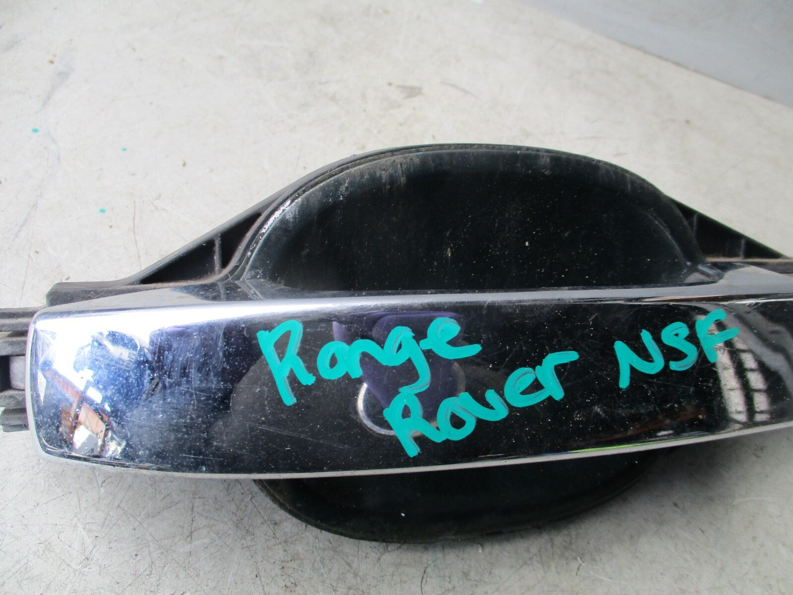 2003 RANGE ROVER L322 VOGUE NSF PASSENGER SIDE DOOR HANDLE