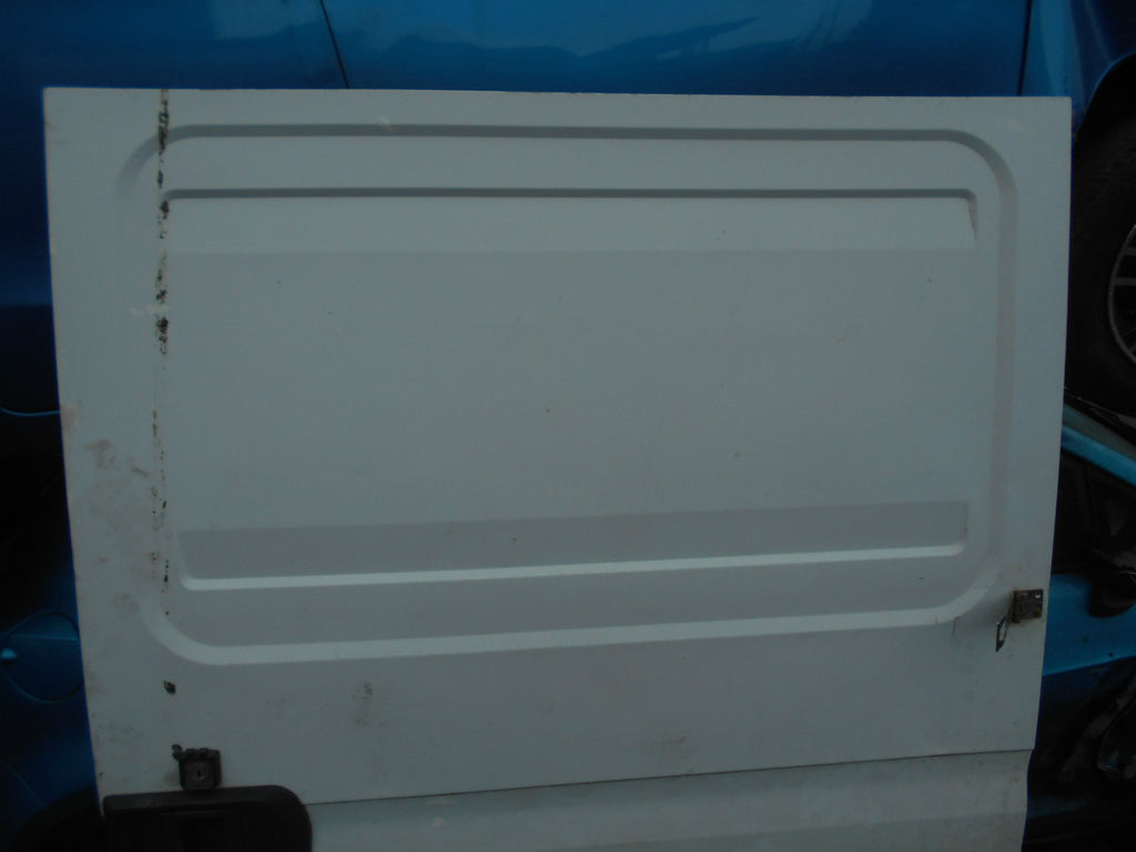 IVECO DAILY 29L10V 2003 SWB NS PASSENGER SIDE BARE SLIDING DOOR WHITE