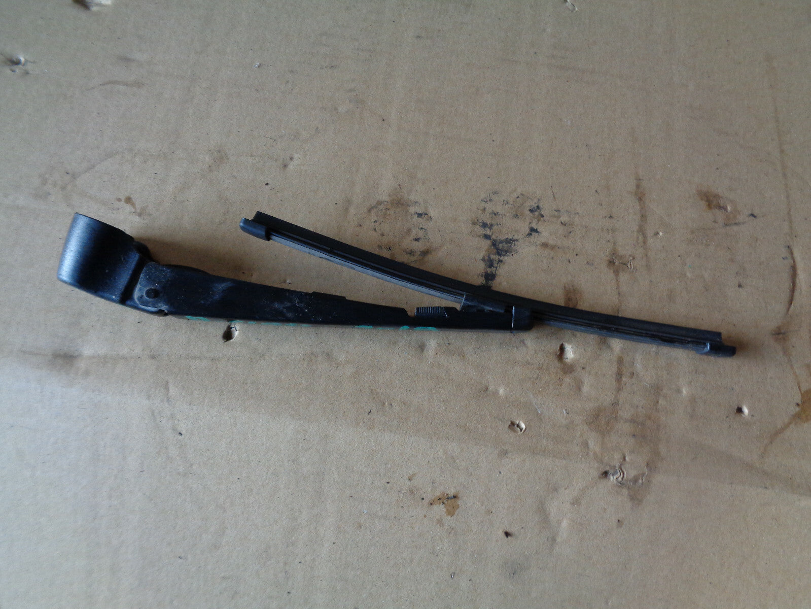 MERCEDES A CLASS A180 2017 REAR BACK BOOT TAILGATE WINDOW GLASS WIPER ARM BLADE
