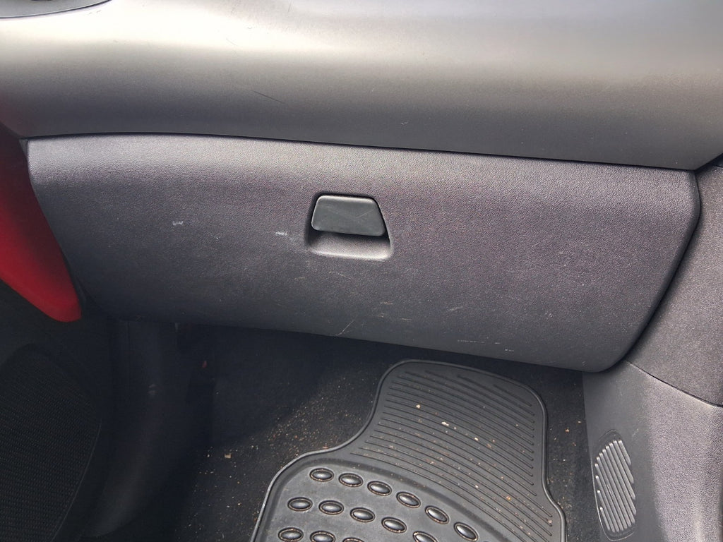 2016 PEUGEOT 108 MK2 FRONT DASHBOARD GLOVE BOX STORAGE COMPARTMENT