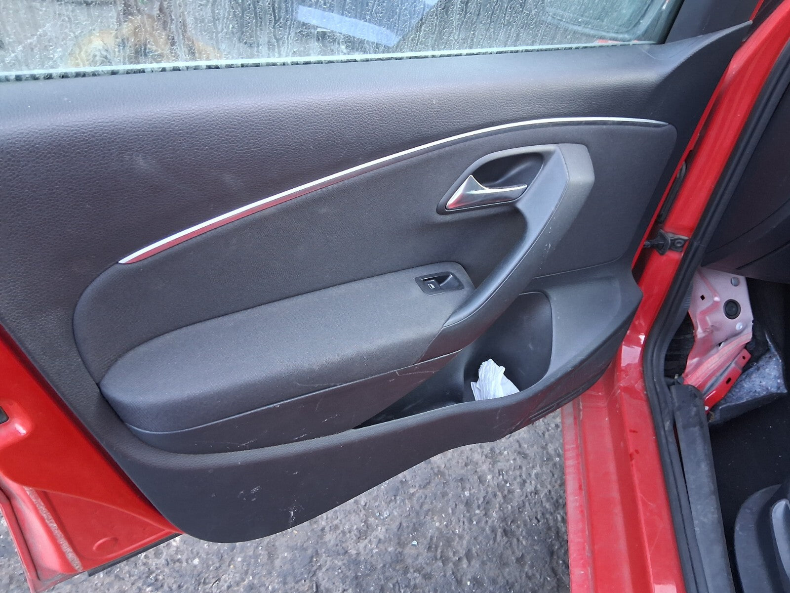 2017 VW VOLKSWAGEN POLO MK5 NSF PASSENGER SIDE FRONT DOOR CARD WITHOUT SWITCH
