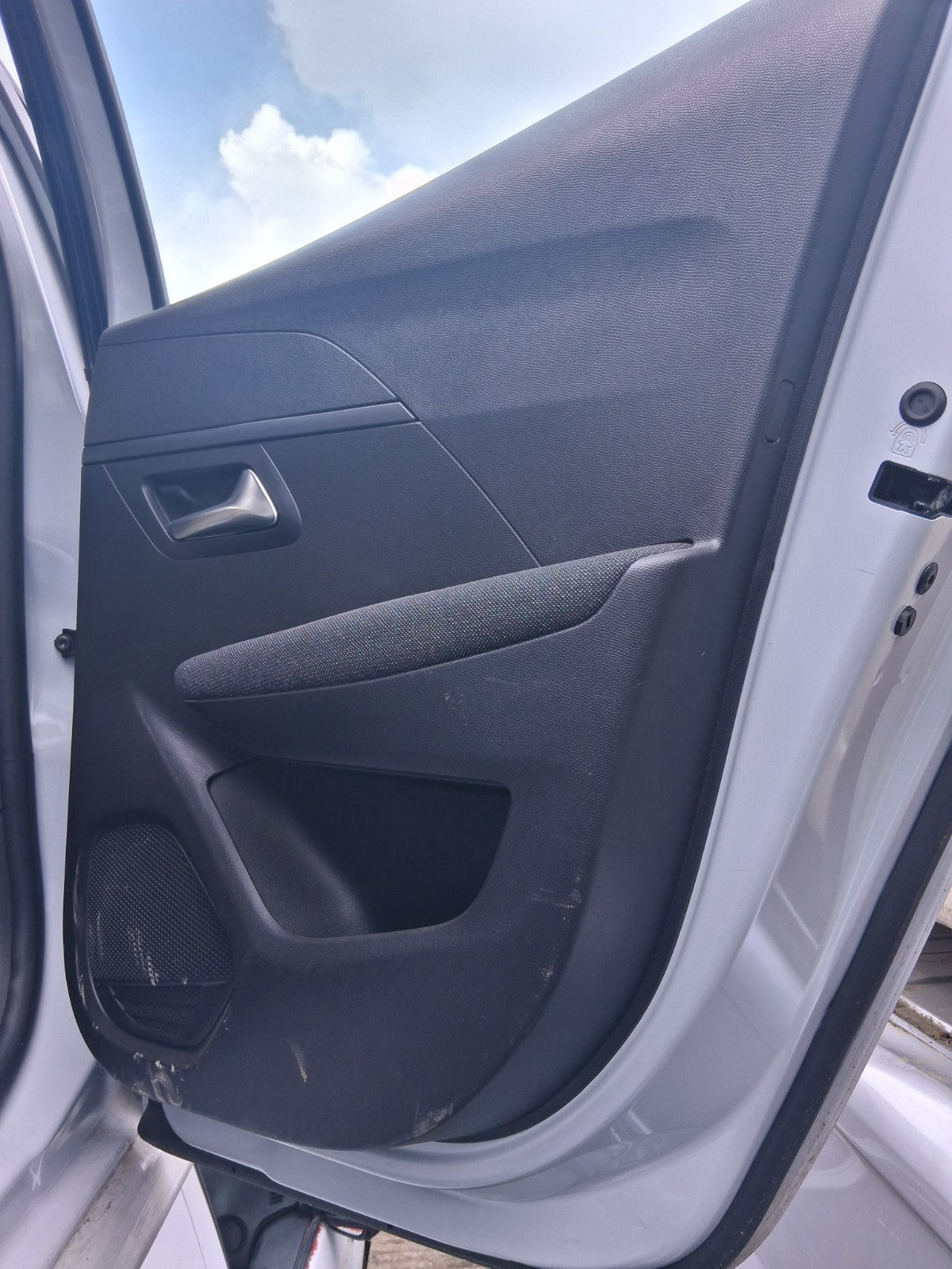 2025 PEUGEOT 208 MK2 OSR DRIVER SIDE REAR DOOR CARD PANEL