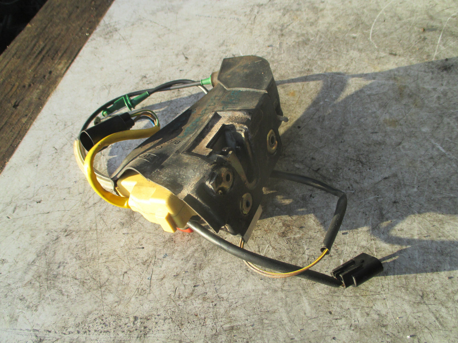 FORD GRANADA MK3 SCORPIO OSR DRIVER SIDE REAR DOOR LOCK MECHANISM