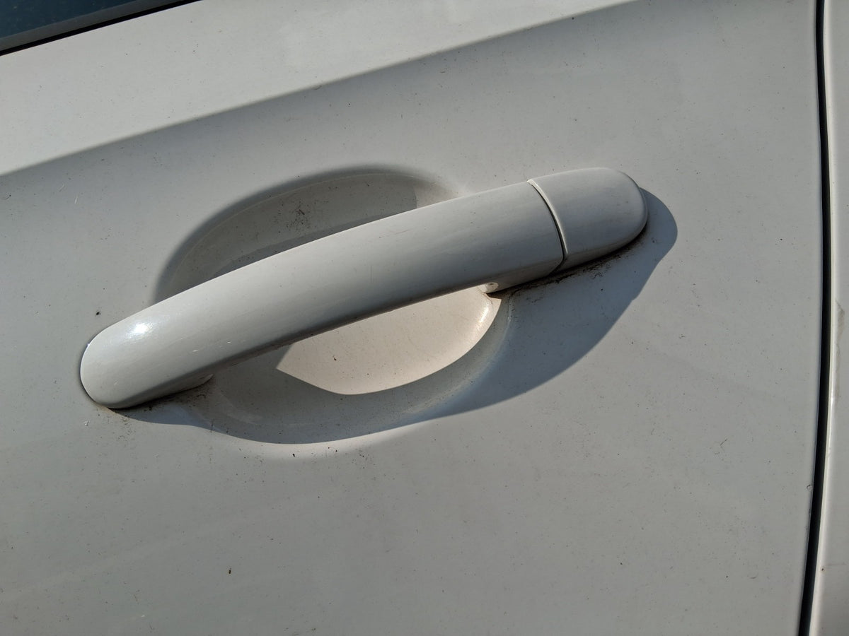 SEAT TOLEDO MK4 2018 HATCH NSR PASSENGER SIDE REAR DOOR HANDLE CANDY WHITE LF9E