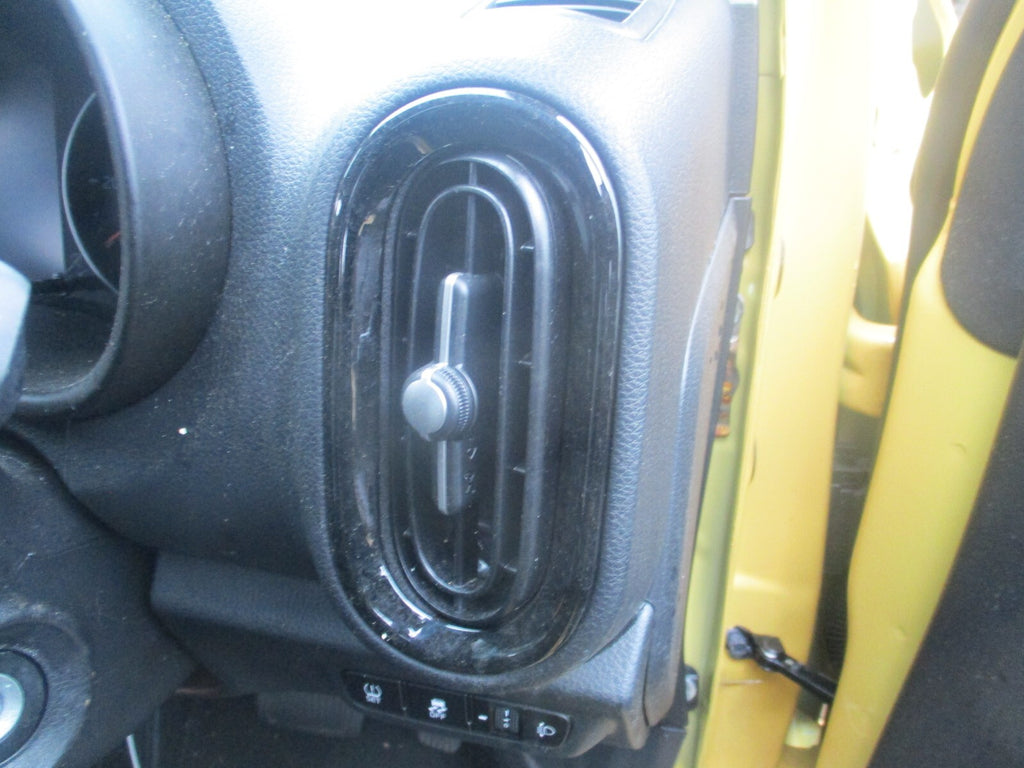 2023 KIA PICANTO MK3 JA OSF DRIVER SIDE FRONT DASHBOARD AIR VENT
