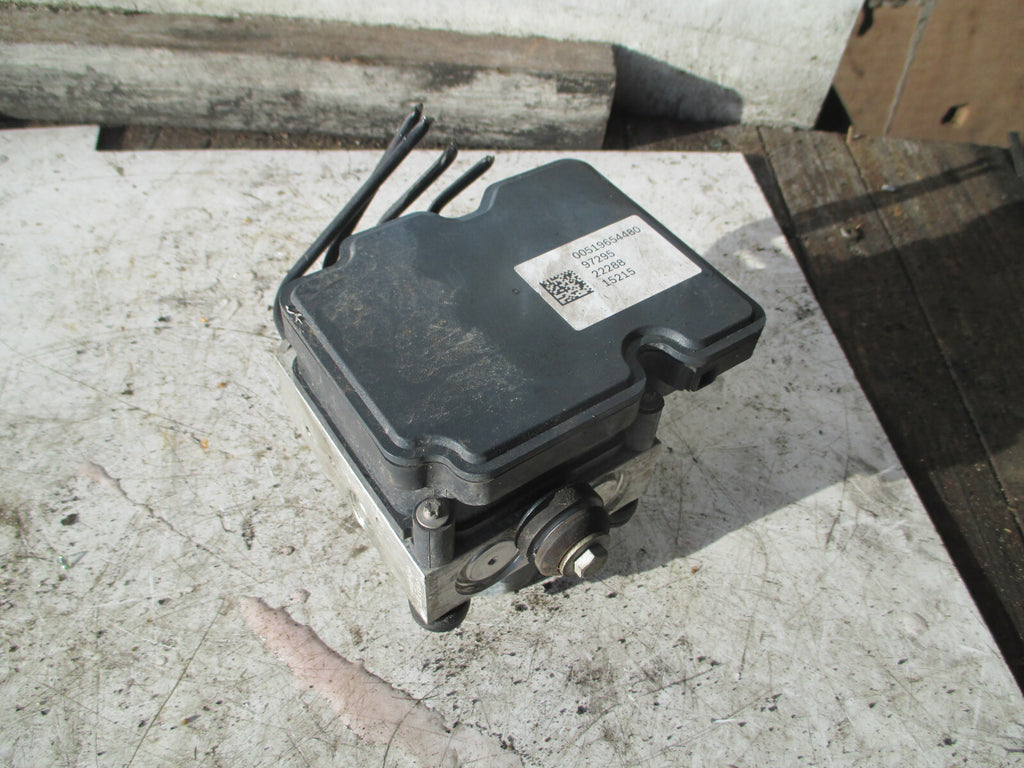 FIAT PANDA 2016 1.2 PETROL ABS PUMP & MODULATOR 51965448
