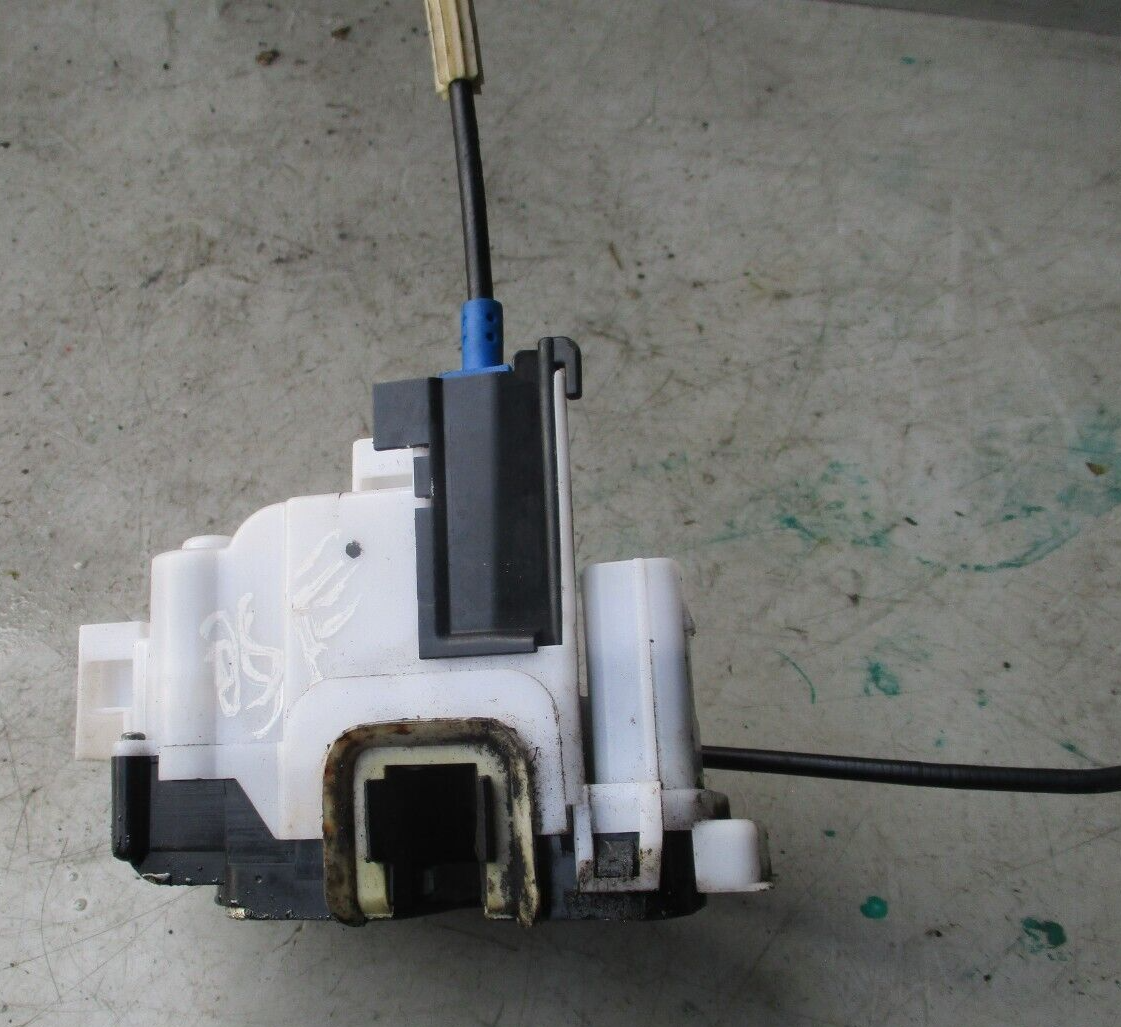 2011 PEUGEOT BIPPER OSF DRIVERS SIDE FRONT DOOR LOCK MECH