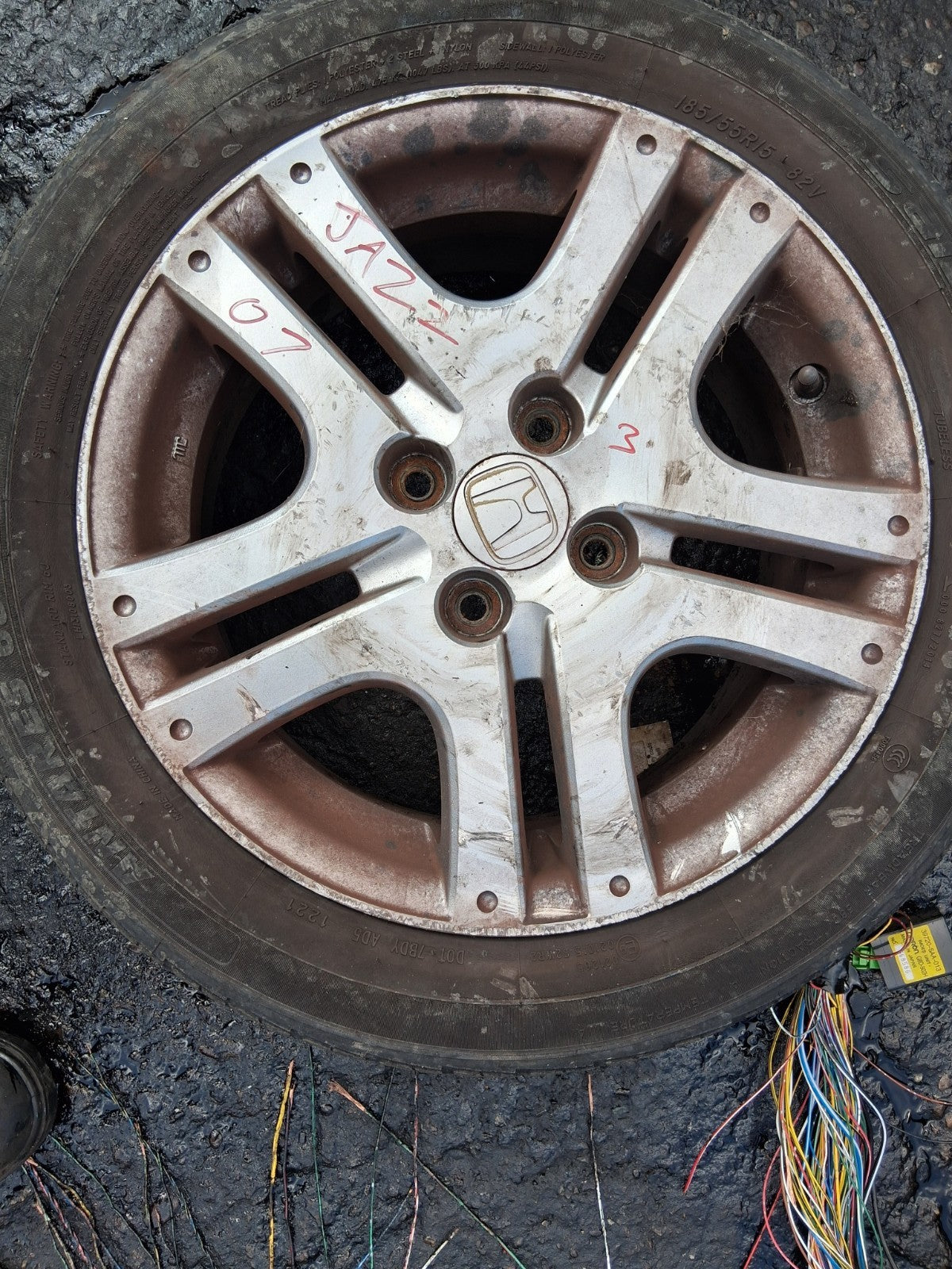 2007 HONDA JAZZ MK2 15 INCH ALLOY WHEEL WITH TYRE 185/55R15
