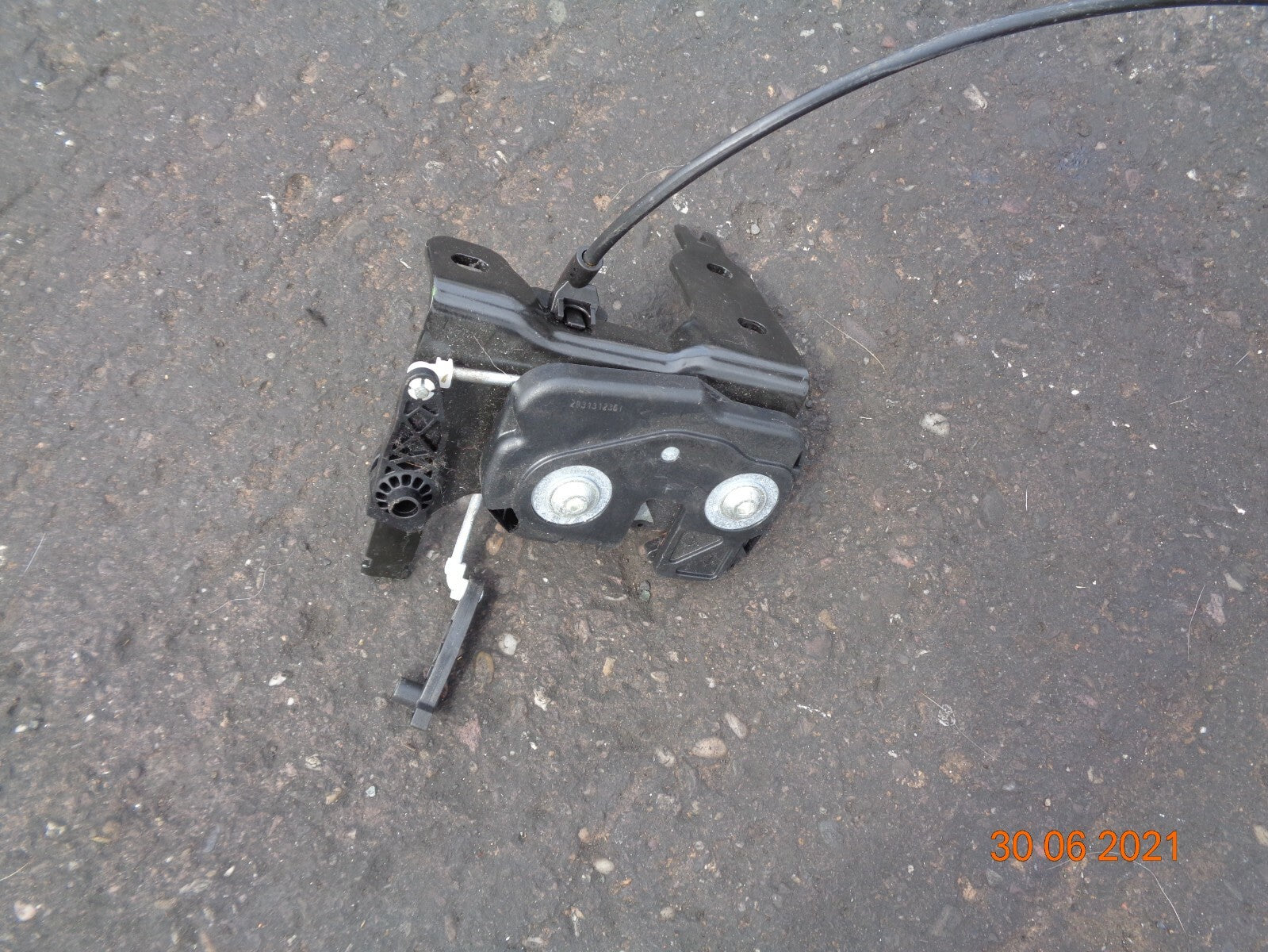 MERCEDES E CLASS W212 2011 OS DRIVER SIDE REAR SEAT LOCK MECHANISM A2129200276