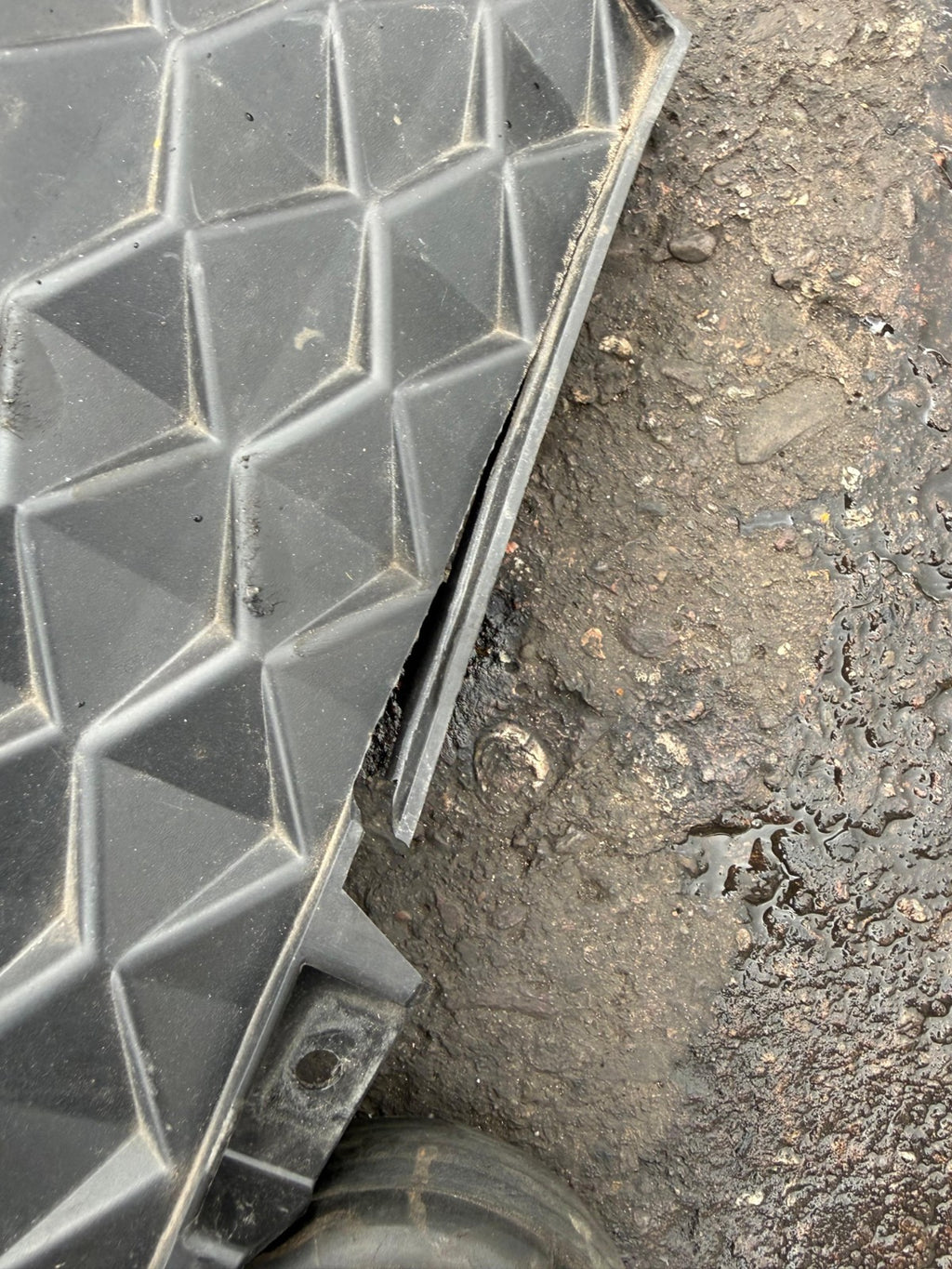 2024  DS AUTOMOBILES DS 7 FRONT BUMPER RADIATOR GRILL GRILLE DAMAGED