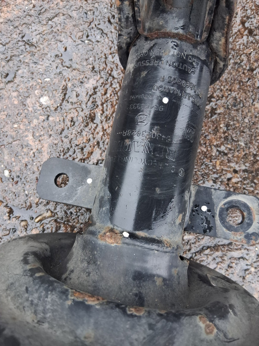 2024 RENAULT TRAFIC X82 MK3 2.0 DIESEL OSF DRIVER SIDE FRONT SUSPENSION LEG