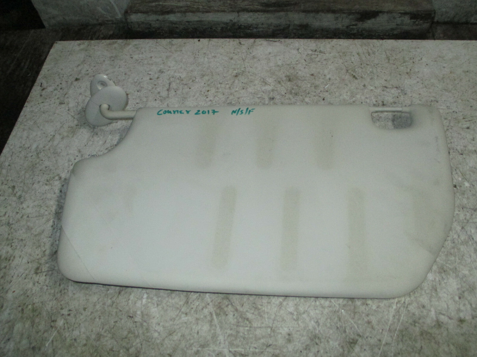 FORD TRANSIT COURIER 2016 NSF PASSENGER SIDE FRONT SUN VISOR CREAM