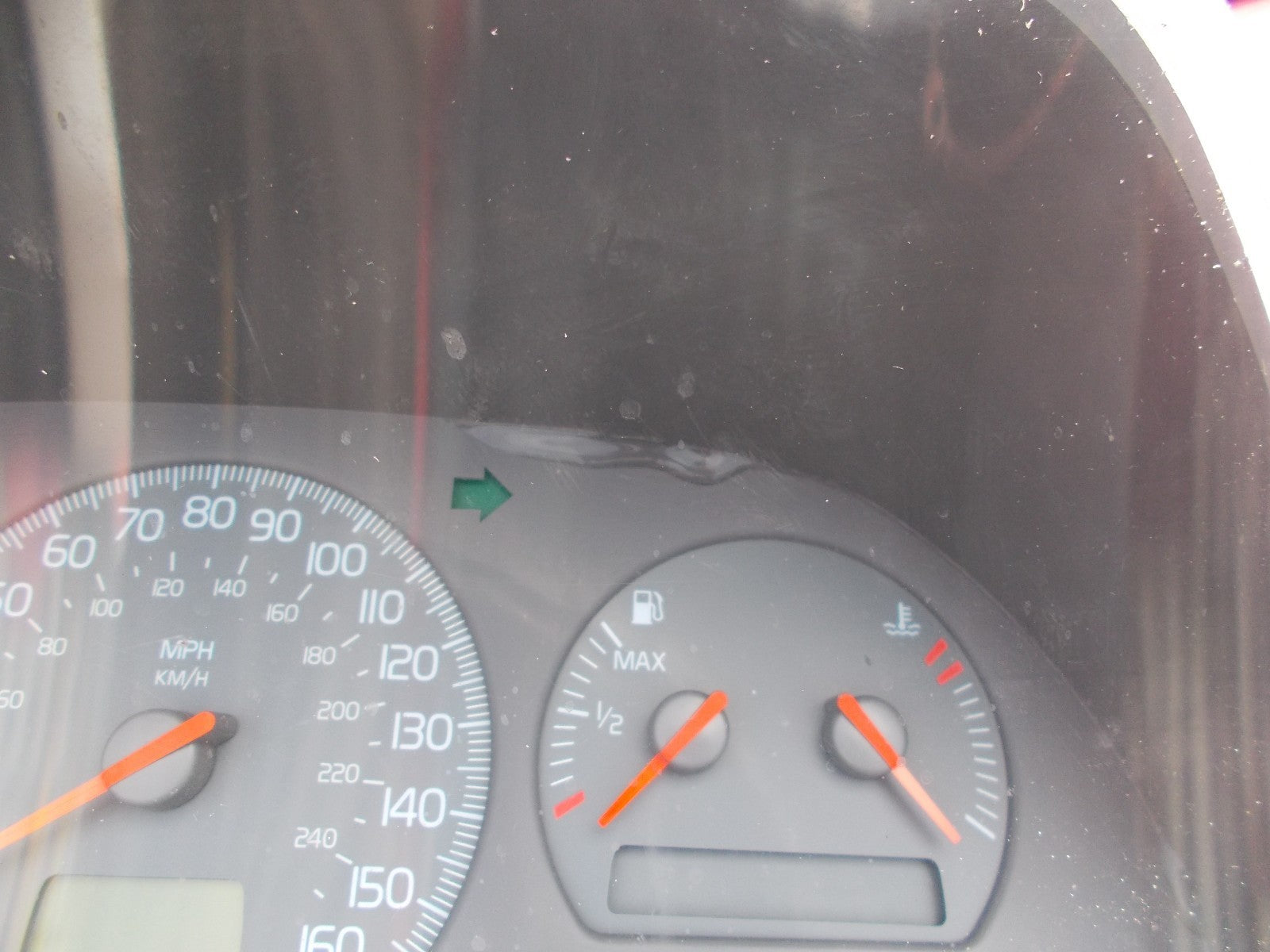 VOLVO V40 SPEEDOMETER CLOCKS 30889709/D