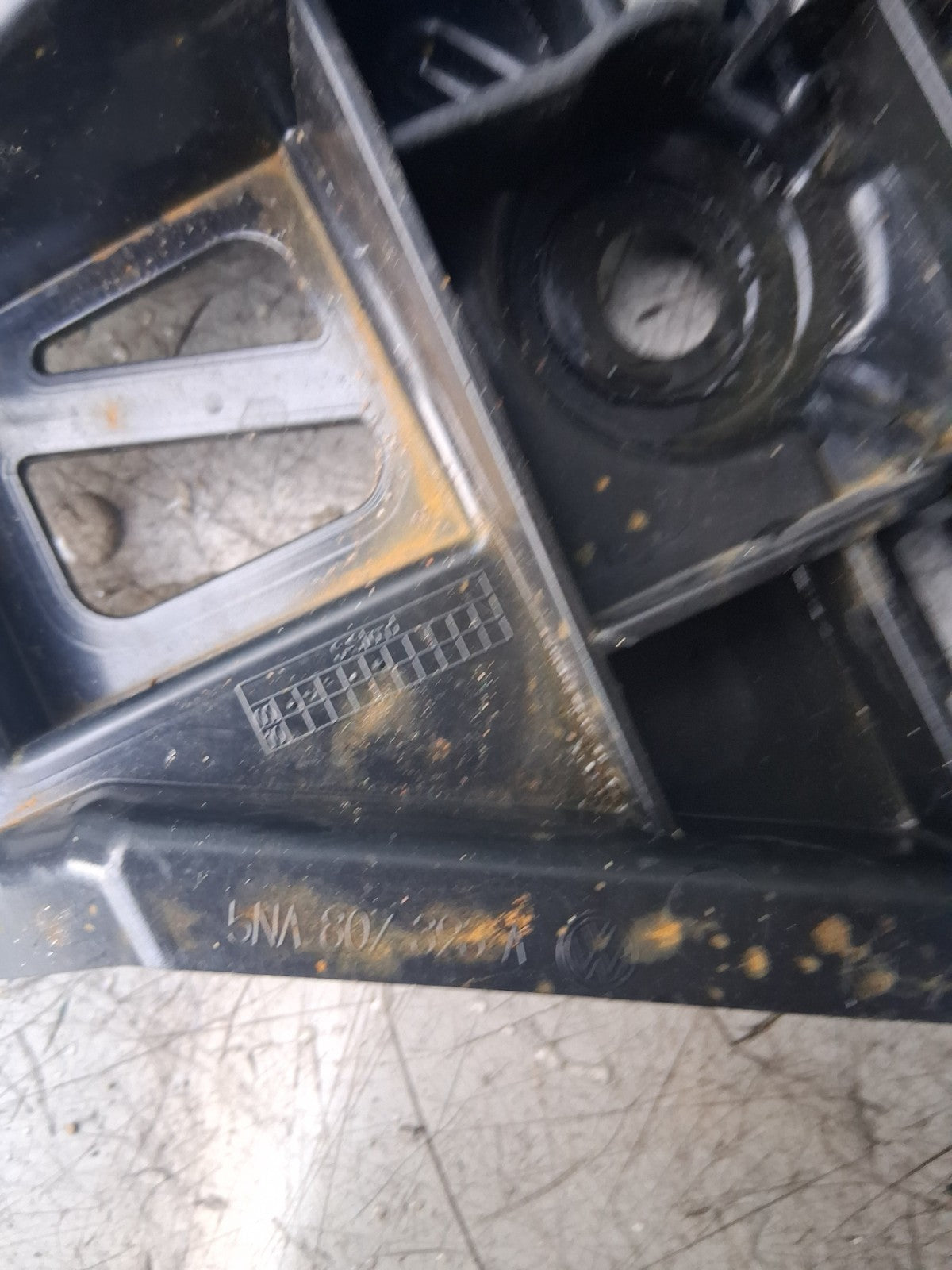 2023 VOLKSWAGEN TIGUAN BUMPER BRACKET HOLDER 5NA807393A